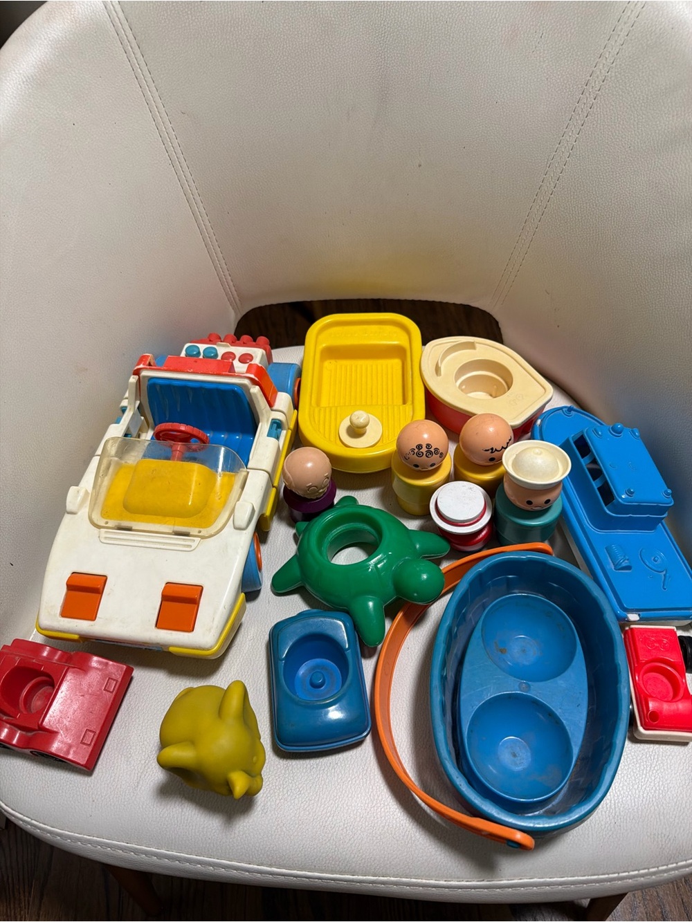 Vintage Fisher price Colorful Kids car and Play Set - Blue, Yellow, Green - Picture 8 of 9